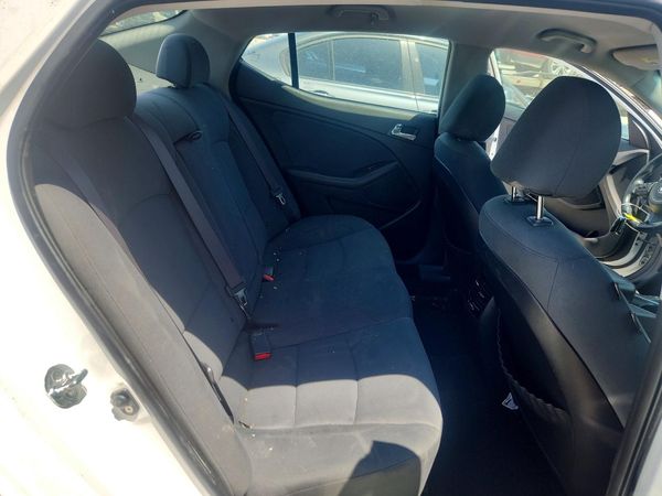 2014 KIA OPTIMA GL - Middle-low
