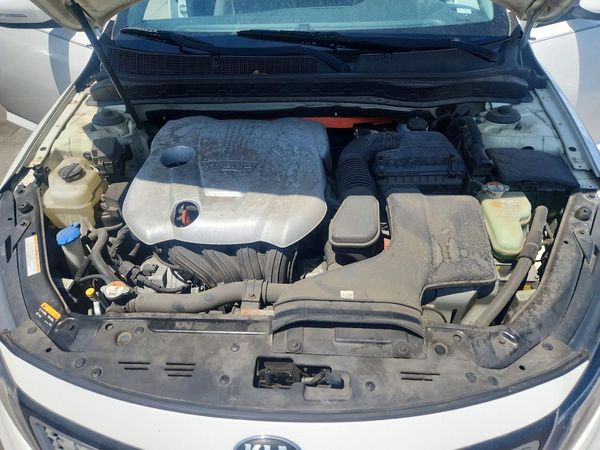 2014 KIA OPTIMA GL - Middle-low