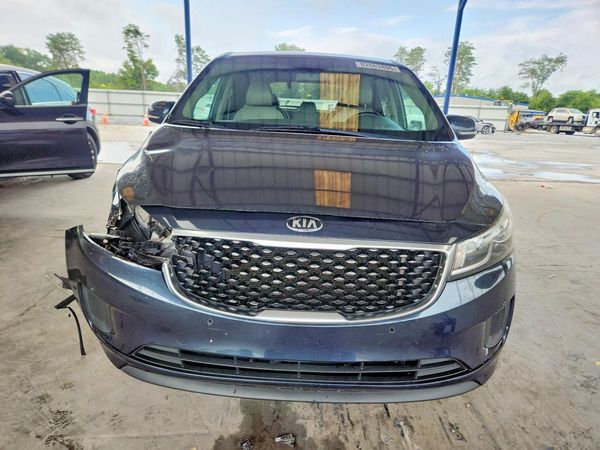 2017 KIA SEDONA LX