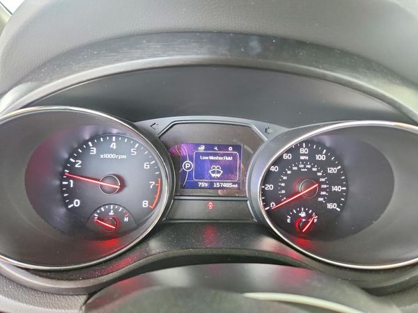 2017 KIA SEDONA LX