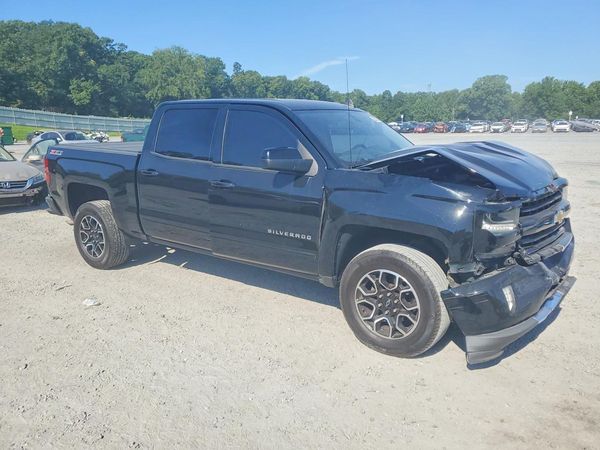 2017 CHEVROLET SILVERADO LT