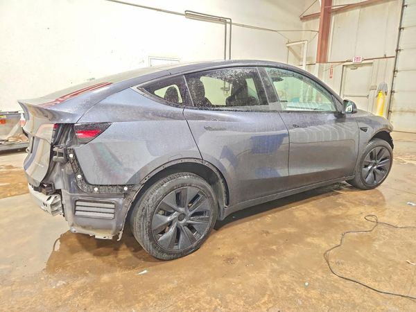 2025 TESLA MODEL Y