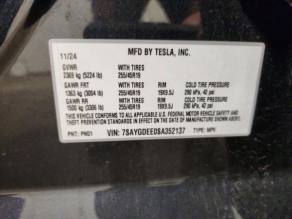 2025 TESLA MODEL Y