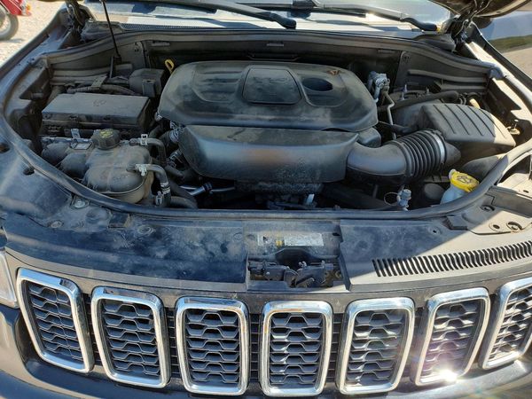 2020 JEEP GRAND CHEROKEE LAREDO 4X4