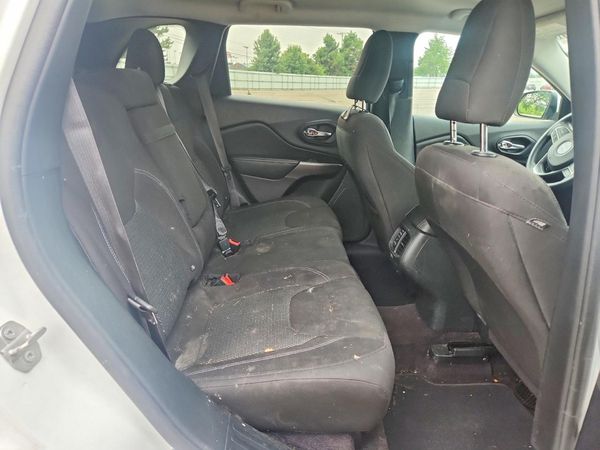 2019 JEEP CHEROKEE LATITUDE 4X4