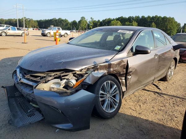 2016 TOYOTA CAMRY