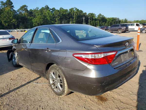 2016 TOYOTA CAMRY