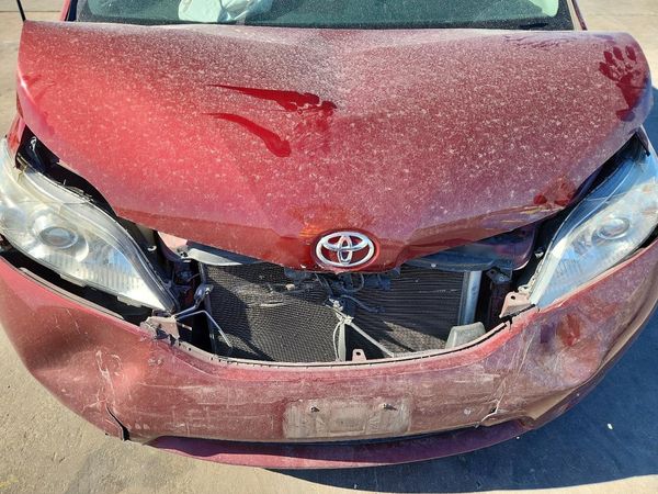2013 TOYOTA SIENNA