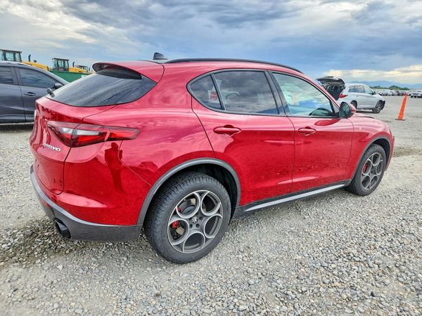 2022 ALFA ROMEO STELVIO TI AWD