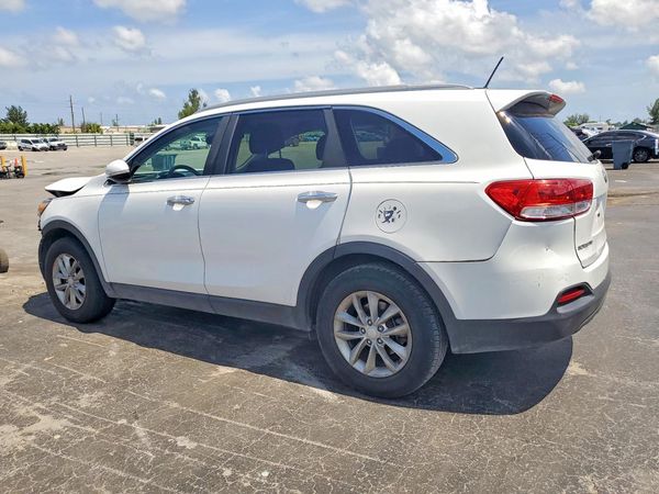 2017 KIA SORENTO L, LX