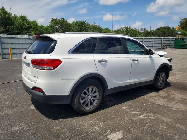 2017 KIA SORENTO L, LX