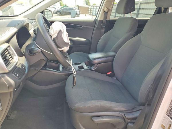 2017 KIA SORENTO L, LX