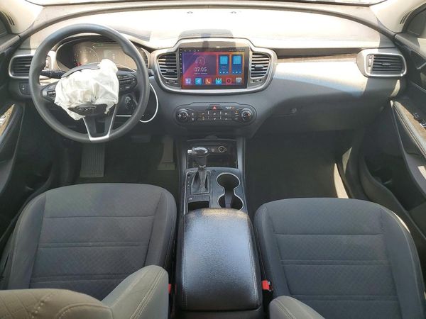 2017 KIA SORENTO L, LX