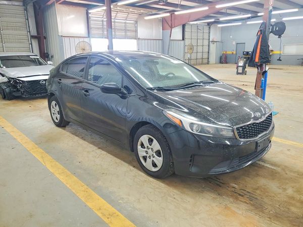2017 KIA FORTE LX Base