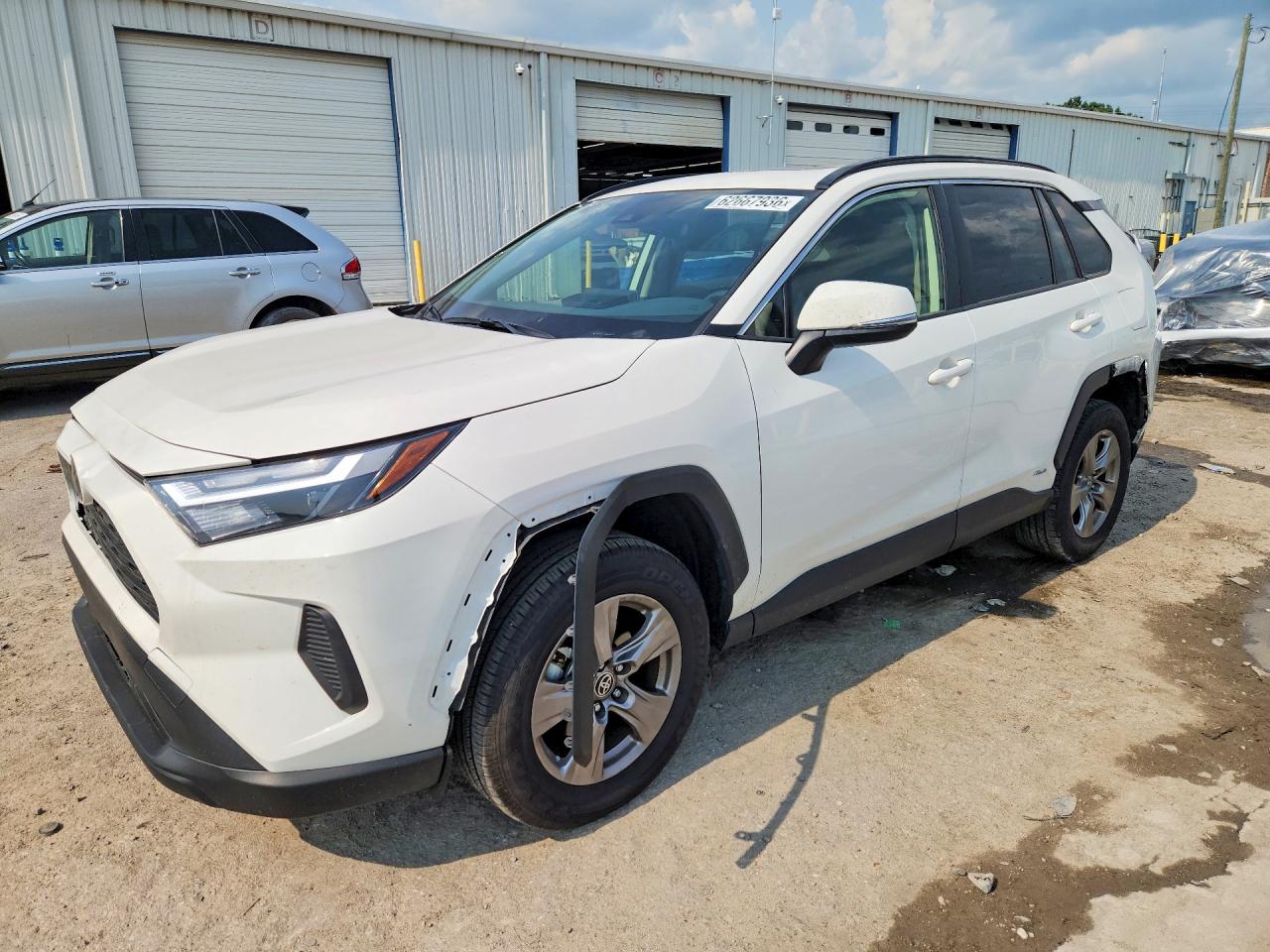 2025 TOYOTA RAV4 XLE