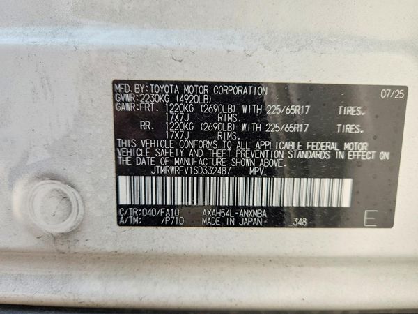 2025 TOYOTA RAV4 XLE
