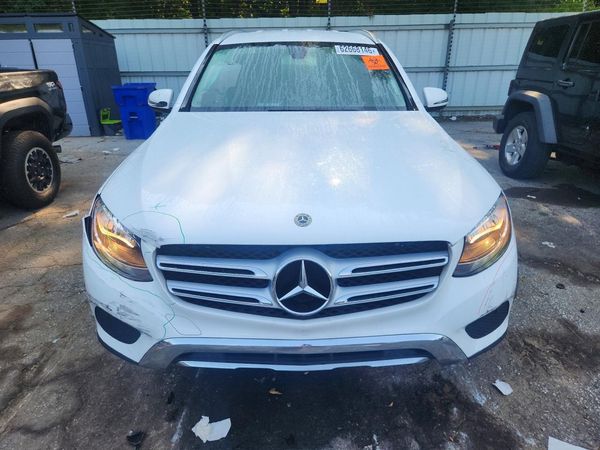 2019 MERCEDES-BENZ GLC GLC300