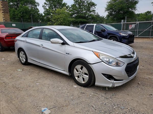 2012 HYUNDAI SONATA