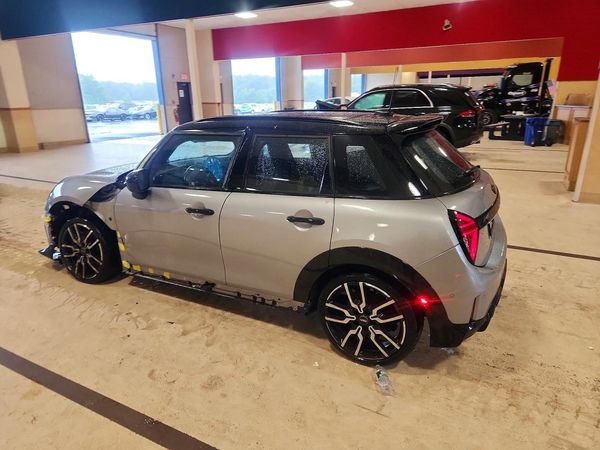 2025 MINI COOPER