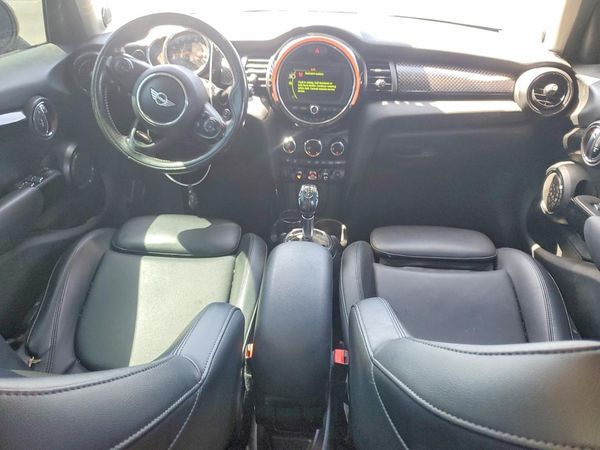 2016 MINI COOPER