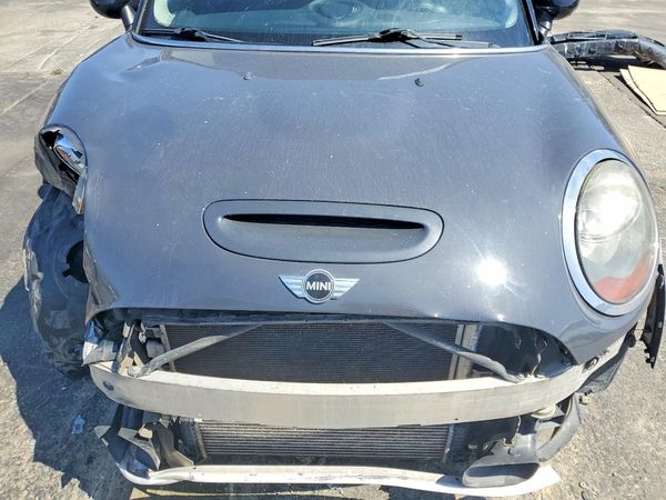 2016 MINI COOPER