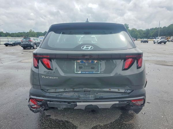 2026 HYUNDAI TUCSON SE