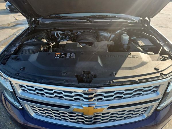 2016 CHEVROLET TAHOE LT — Engine bay