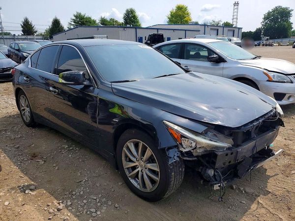 2016 INFINITI Q50