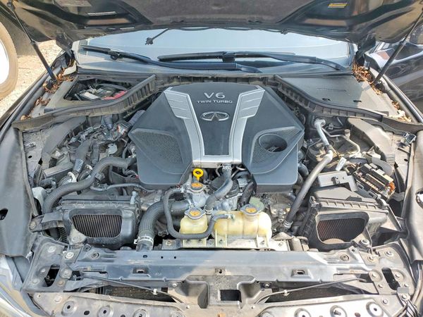 2016 INFINITI Q50