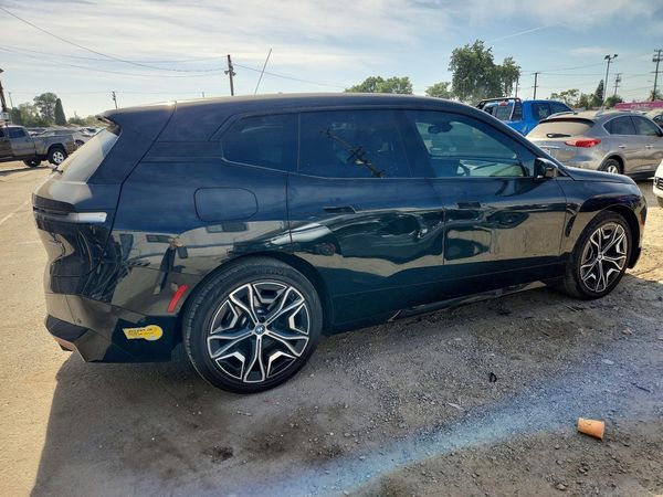 2023 BMW IX xDrive50i