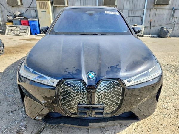 2023 BMW IX xDrive50i