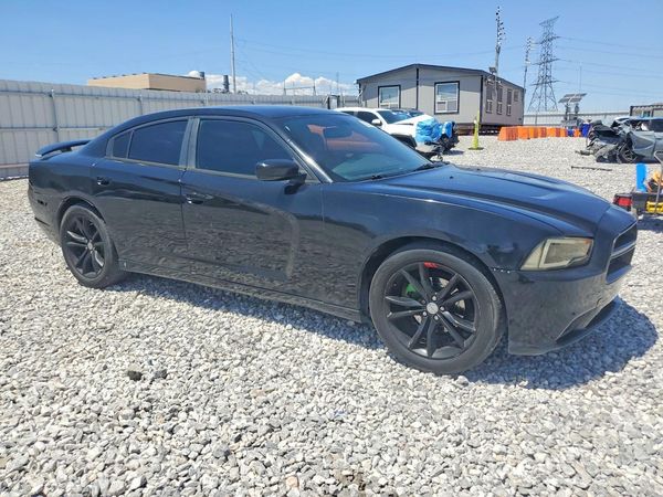 2014 DODGE CHARGER SE