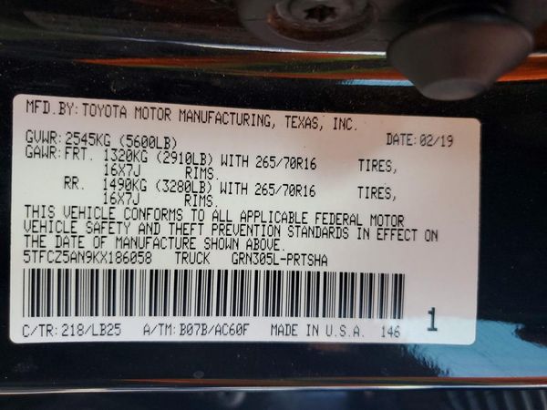 2019 TOYOTA TACOMA SR5