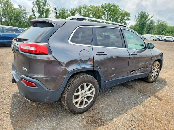 2016 JEEP CHEROKEE LATITUDE 4X4