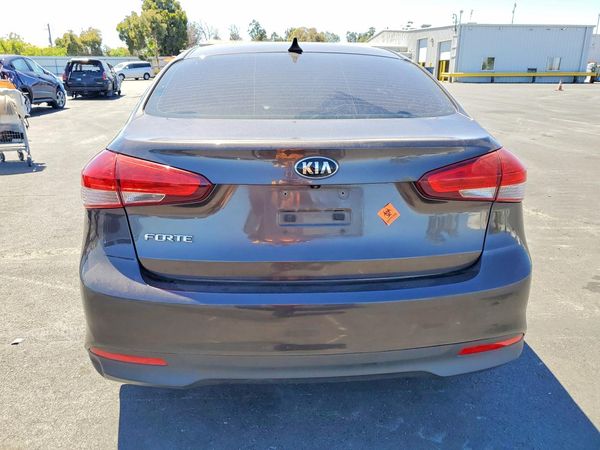 2017 KIA FORTE LX Popular, S