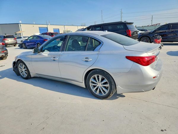 2015 INFINITI Q50