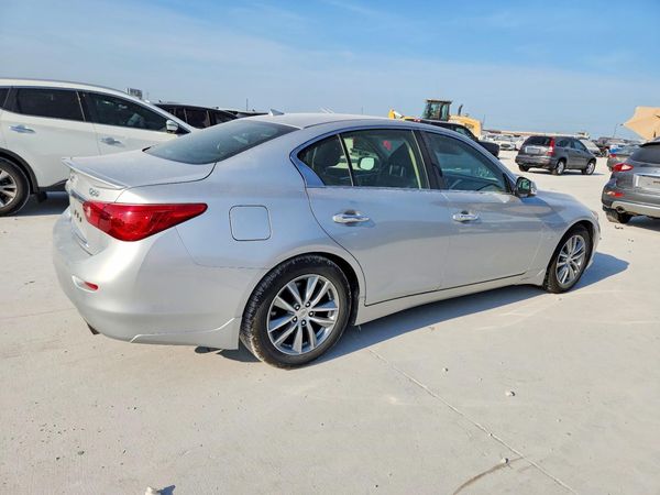 2015 INFINITI Q50