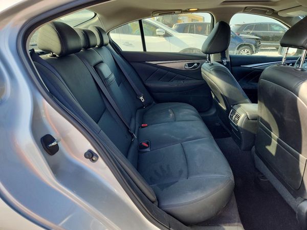 2015 INFINITI Q50