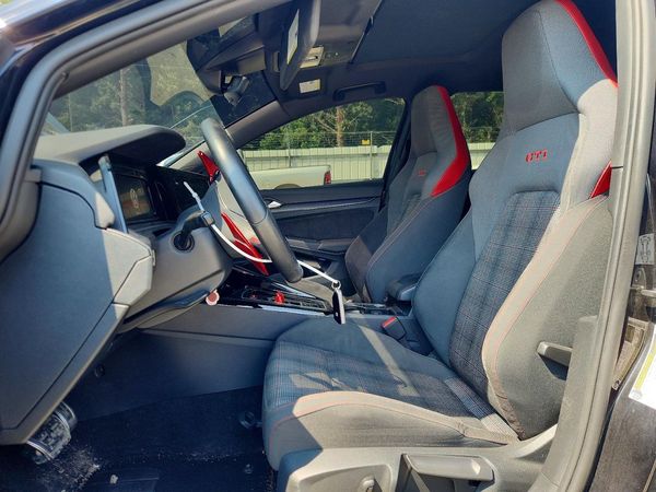 2023 VOLKSWAGEN GTI SE