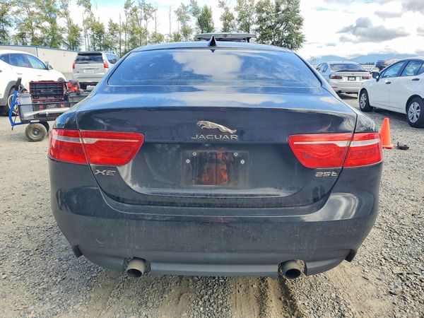 2019 JAGUAR XE
