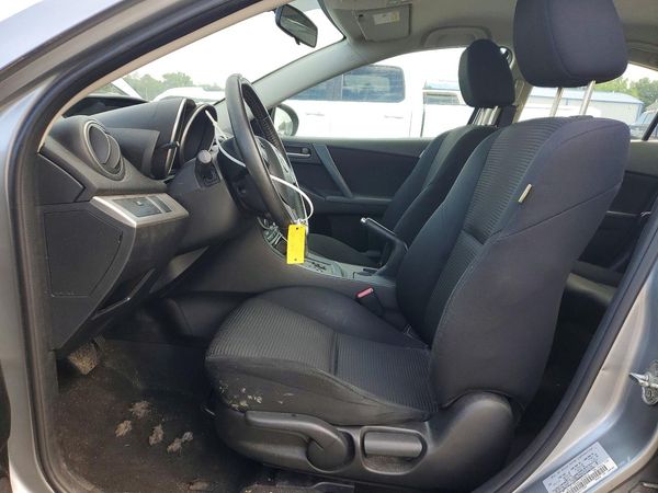 2013 MAZDA 3 Touring/GS