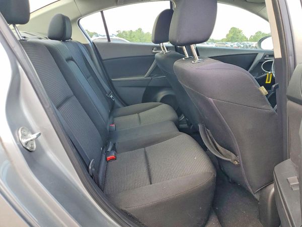2013 MAZDA 3 Touring/GS