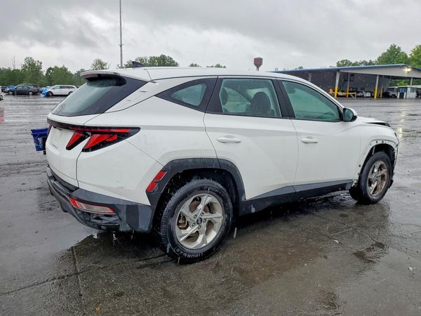 2024 HYUNDAI TUCSON SE