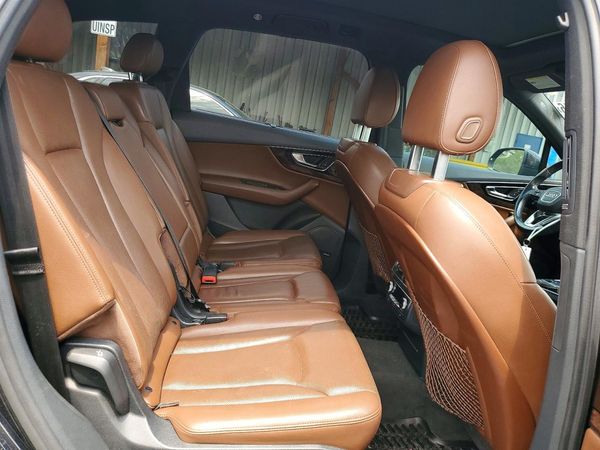 2017 AUDI Q7 quattro Prestige