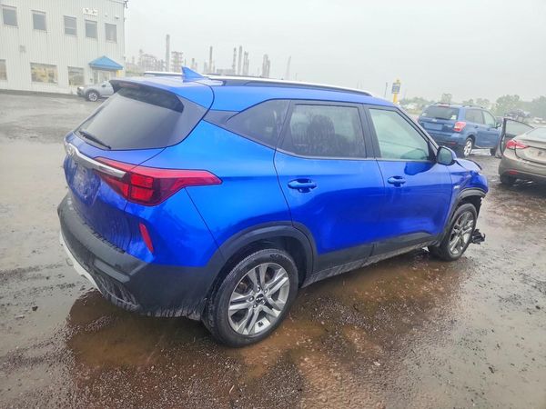 2022 KIA SELTOS LX