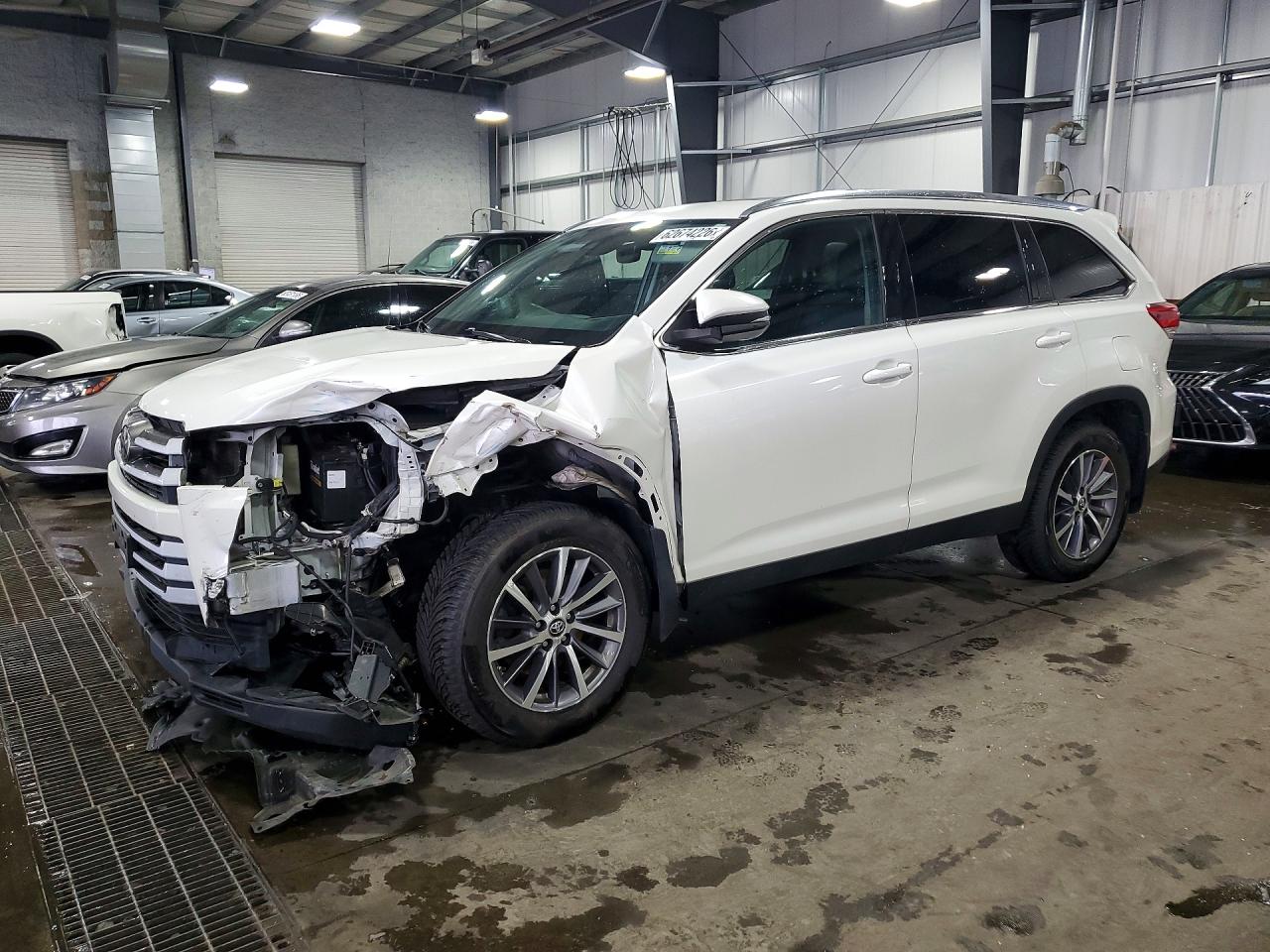 2019 TOYOTA HIGHLANDER SE/XLE