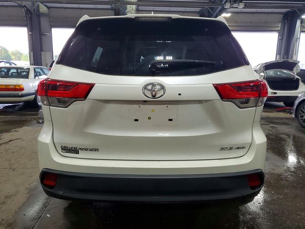 2019 TOYOTA HIGHLANDER SE/XLE