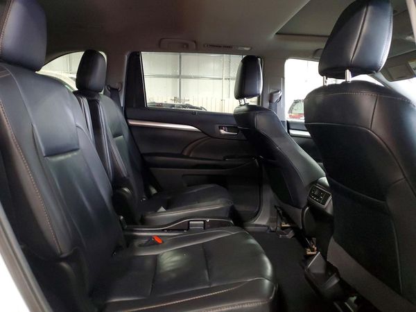 2019 TOYOTA HIGHLANDER SE/XLE