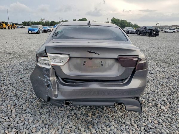2017 JAGUAR XE