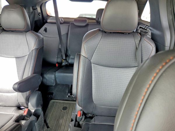 2023 TOYOTA SIENNA XSE